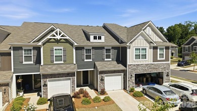 Welcome Home to this BETTER THAN NEW move-in ready townhome in - photo 27