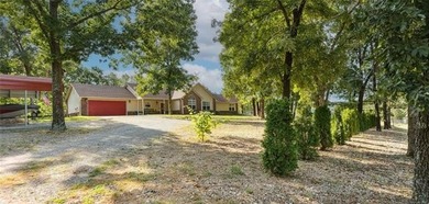 Priced well below appraisal! Take advantage of this immaculate - photo 34