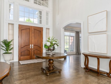 Custom Havlicek residence in Crane Road Estates. Set on a 1 - photo 4