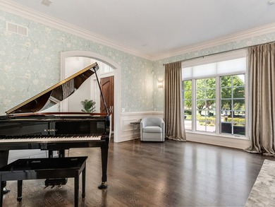 Custom Havlicek residence in Crane Road Estates. Set on a 1 - photo 7