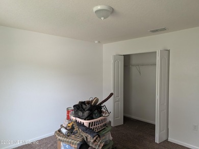 Welcome home to this beautifully maintained 3-bedroom, 2-bath - photo 3