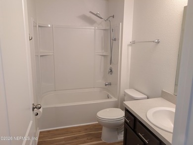 Welcome home to this beautifully maintained 3-bedroom, 2-bath - photo 4