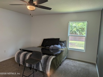 Welcome home to this beautifully maintained 3-bedroom, 2-bath - photo 8