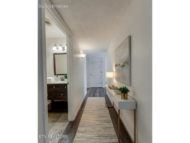 Move in ready, updated, one level living, main floor condo just - photo 6