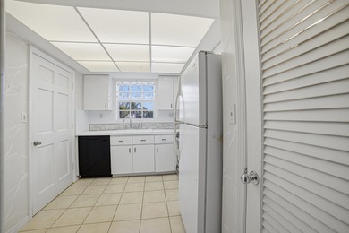 2nd Floor Condo with Breathtaking Lake & Golf Views Experience - photo 11