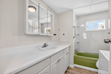 Great location, steps to the ocean...clean and cozy with new - photo 13