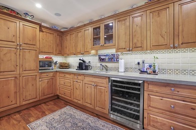 Gorgeous and comfortable, this 5 bedroom ensuite home is just - photo 15