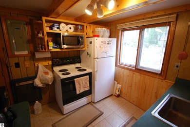Your Northern Getaway Has Arrived - 3 Bed Cottage Near Lake St - photo 15