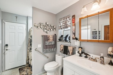 Enjoy wide-open country living with this versatile barndominium - photo 9