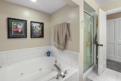 Gorgeous and comfortable, this 5 bedroom ensuite home is just - photo 26