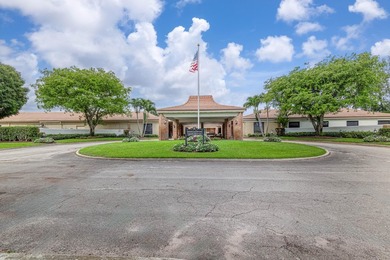 2nd Floor Condo with Breathtaking Lake & Golf Views Experience - photo 33