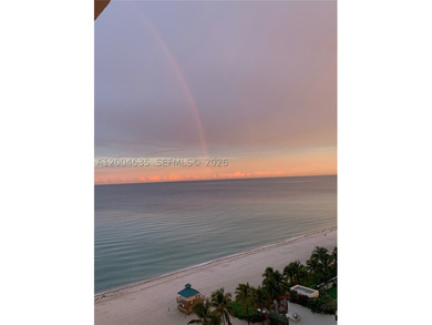 Oceanfront studio with private BALCONY in Sunny Isles Beach - photo 21