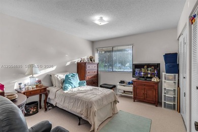NO HOA !! Welcome to this beautifully maintained 4-bedroom, 2 - photo 21