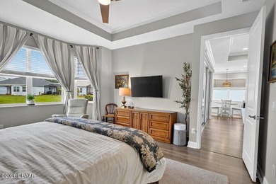 Beautifully upgraded Parrot floor plan with 2 beds, 2 baths, an - photo 22