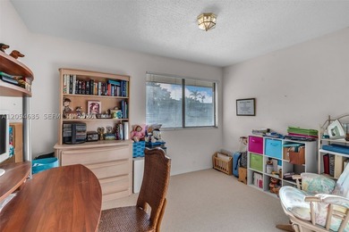 NO HOA !! Welcome to this beautifully maintained 4-bedroom, 2 - photo 22