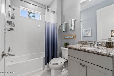 Beautifully upgraded Parrot floor plan with 2 beds, 2 baths, an - photo 30
