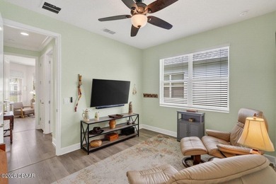 Beautifully upgraded Parrot floor plan with 2 beds, 2 baths, an - photo 33