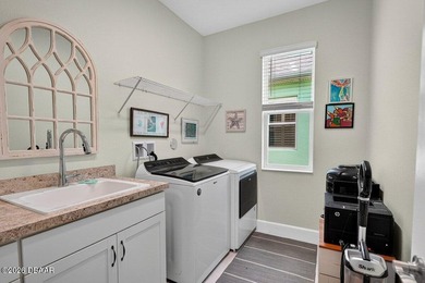 Beautifully upgraded Parrot floor plan with 2 beds, 2 baths, an - photo 36