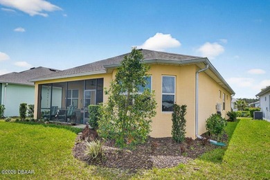 Beautifully upgraded Parrot floor plan with 2 beds, 2 baths, an - photo 41