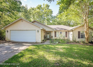 WATERFRONT on 3 Large Lots ! Find your small oasis Tucked away - photo 2