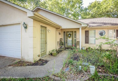 WATERFRONT on 3 Large Lots ! Find your small oasis Tucked away - photo 4