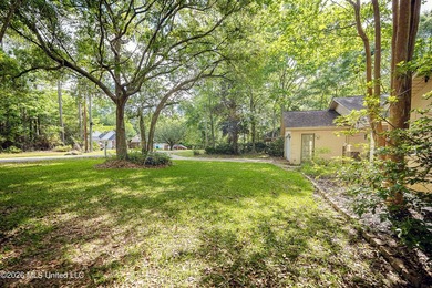 WATERFRONT on 3 Large Lots ! Find your small oasis Tucked away - photo 8