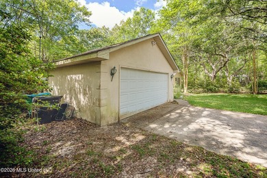 WATERFRONT on 3 Large Lots ! Find your small oasis Tucked away - photo 10