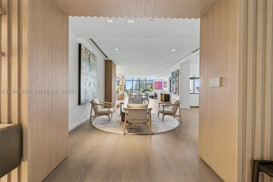 This elegant and modern unit in Palazzo Del Sol is stunning with - photo 8