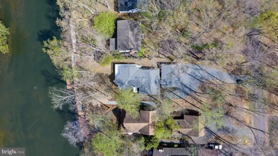 Welcome to your lakefront dream home in the highly sought-after - photo 11