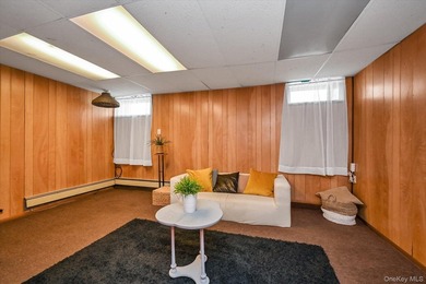 Bright, Sun-Filled Semi-Detached Colonial in Prime Northwest - photo 17