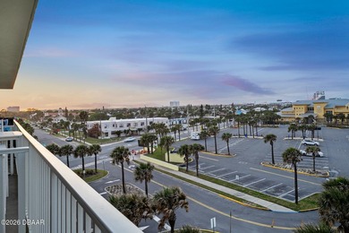 Million dollar views of the ocean and the cityplete with newer - photo 22