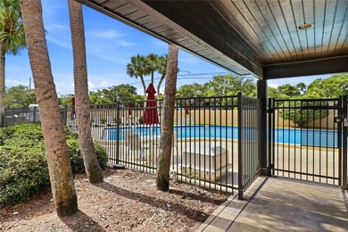 Wonderful first-floor condominium unit with 2 bedrooms and 2 - photo 22