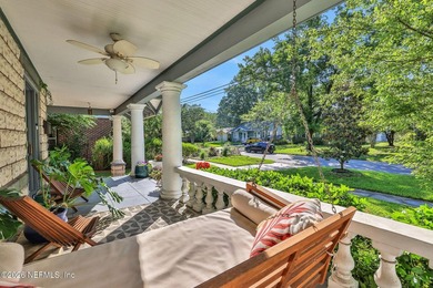 Priced to sell! This stunningly remodeled bungalow perfectly - photo 8