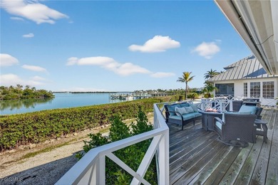 Water Wings cottage is waterfront, two-stories with Master on - photo 34