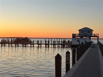 Water Wings cottage is waterfront, two-stories with Master on - photo 45