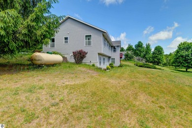 Rare opportunity to own a spacious 10 bedroom country estate on - photo 6