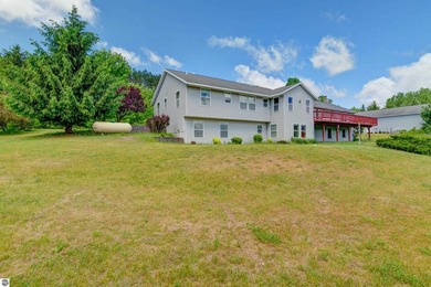 Rare opportunity to own a spacious 10 bedroom country estate on - photo 7