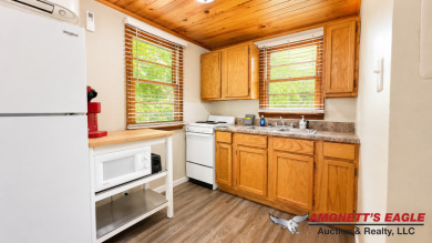 Cabin #1 - 2 Bedroom, 1 Bathroom, 450 SQFT. - photo 4