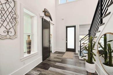 NO HOA - Built to Last - Walk to the Beach - Furnished & Rental - photo 14