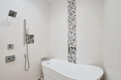 NO HOA - Built to Last - Walk to the Beach - Furnished & Rental - photo 19