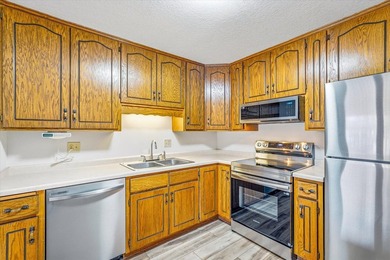 Easy Living Starts Here! Imagine coming home to a beautifully - photo 7