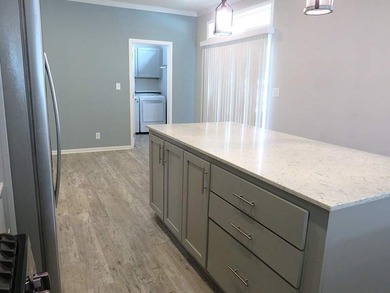 You will love this pre-owned 2021 Palm Harbor 3/2 split plan - photo 10