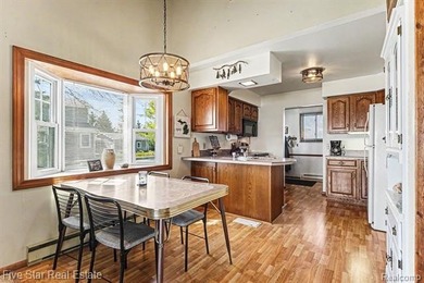 Great price improvement; Best buy and location on the lake! Rare - photo 14