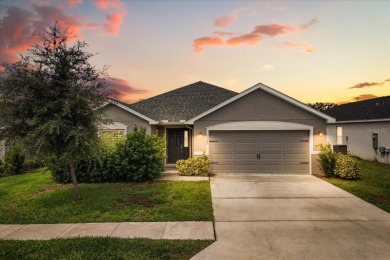 Lake Home For Sale in Auburndale, Florida