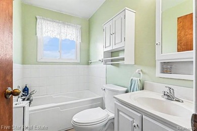 Great price improvement; Best buy and location on the lake! Rare - photo 24