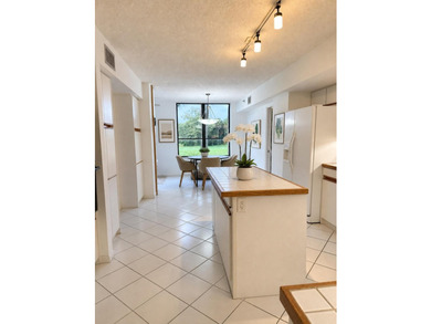 Spacious, beautifully maintained 2nd floor condo in Boca Pointe - photo 7