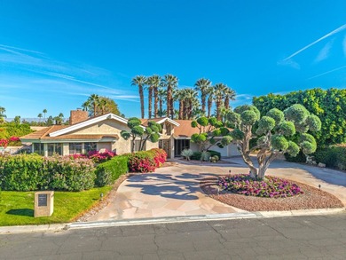 A Prestigious Estate with Stunning Mountain Views and Designed - photo 9