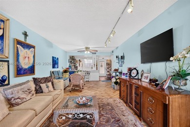 Beautiful first-floor 1-bedroom, 1.5 bath condo in the active - photo 9