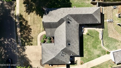 Gorgeous, pristine, and move-in ready! 4 Bed, 2 1/2 bath in - photo 6