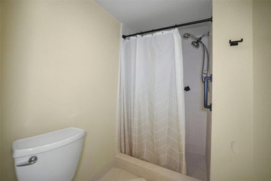 Water views greet you from nearly every window in this - photo 33